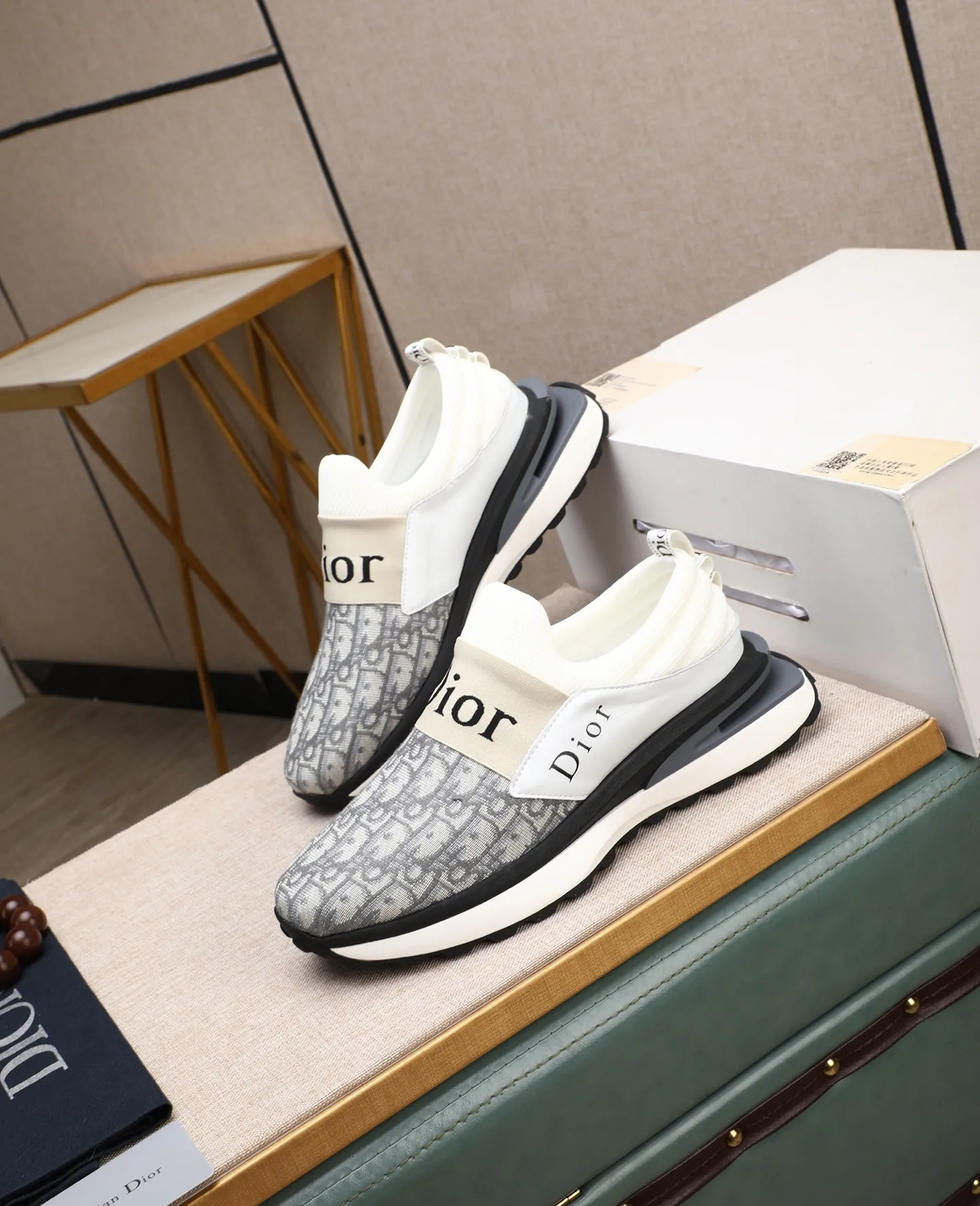 Men's men's shoes💰460 🌹🌹[Dior] 2025 latest model🙈original replica! 👟👟👟You can go to the top-notch workmanship. The upper is made of Italian 🇮🇹imported cowhide. The mesh lining is suitable for travel. The original replica outsole makes it suitable for all kinds of travel, showing low-key luxury. Let quality speak for itself. Color: Size: 38-44